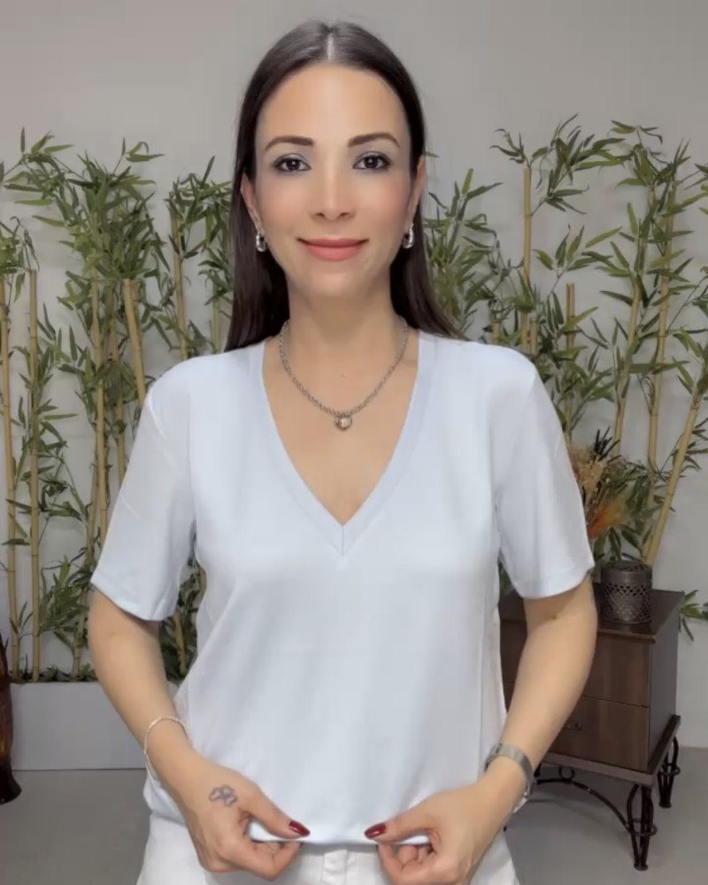 Derin V Yaka Oversize Tişört Beyaz