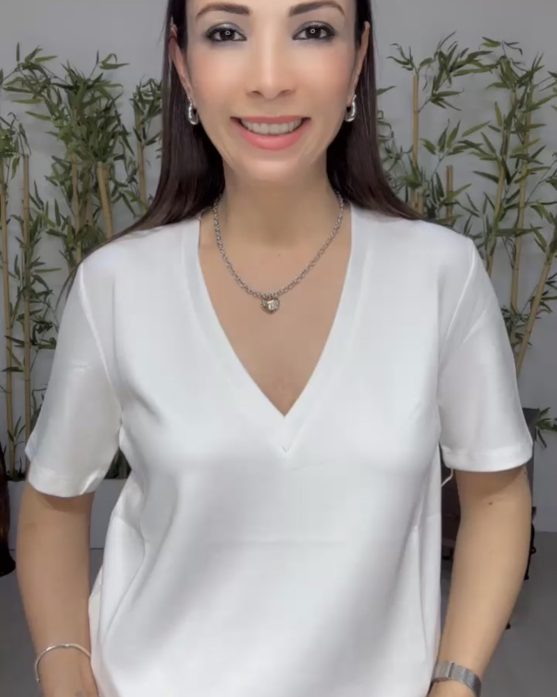 Derin V Yaka Oversize Tişört Beyaz