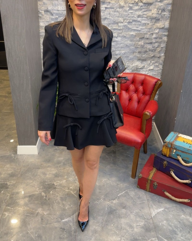 Siyah Fiyonk Detay Etek Ceket Takım Siyah Fiyonk Detay Etek Ceket Takım