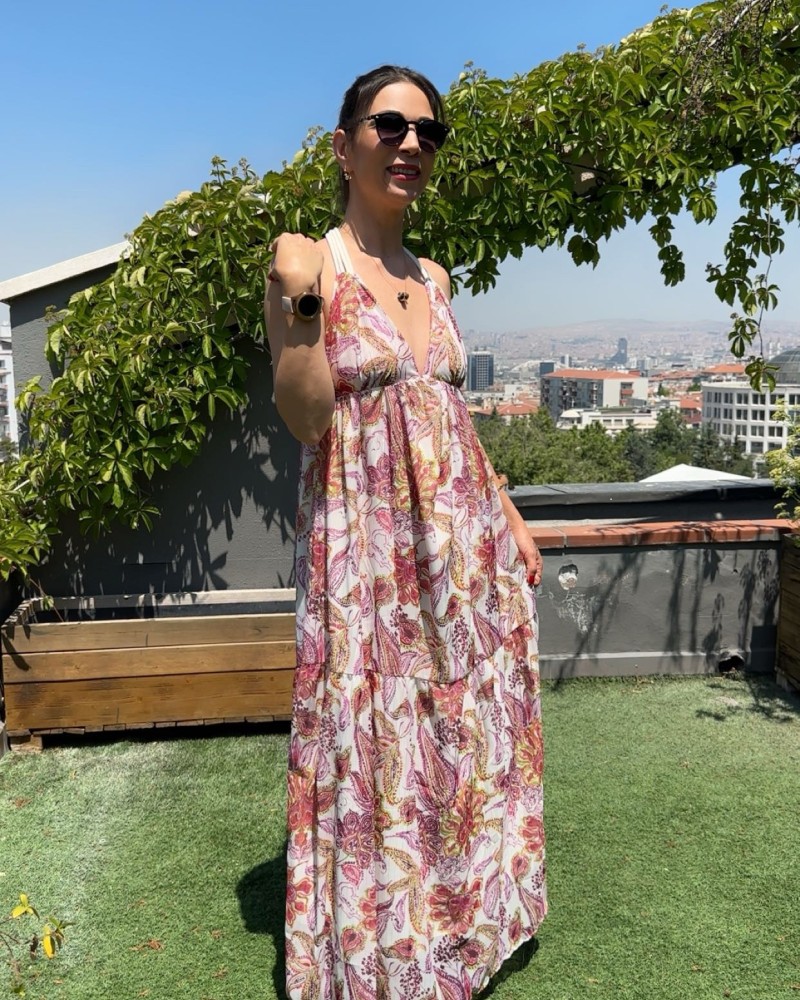 Sırt Detay Desenli Elbise Sırt Detay Desenli Elbise