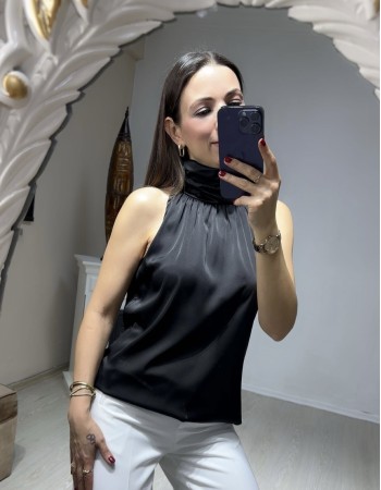 Boğazlı Kolsuz Bluz - Siyah
