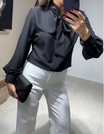 Yaka Bağlama Detay Gömlek Siyah 