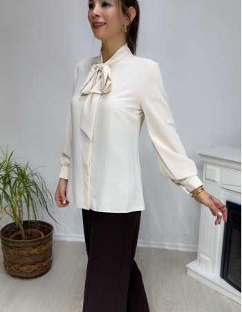 Yaka Bağlama Detay Gömlek Krem
